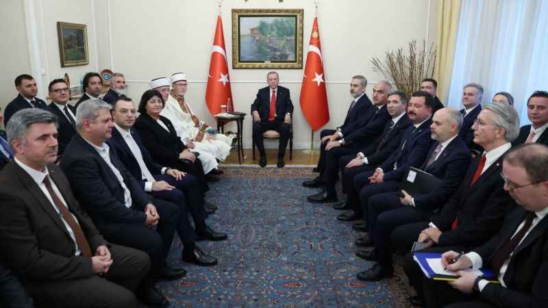 Cumhurbaşkanı Erdoğan Türkiye’nin Atina Büyükelçiliği’ni ziyaret etti