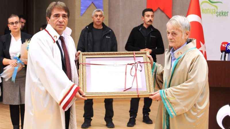 Kırım Tatar Halkının Milli Lideri Kırımoğlu'na Konya'da fahri doktora verildi
