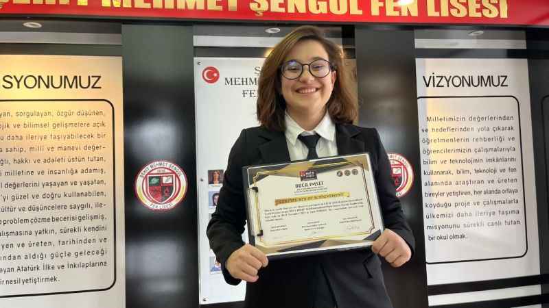 Eskişehirli öğrenciler kanserli hücreyi iyileştirdi, ödül aldı