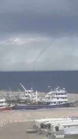 Ayvacık açıklarında denizde hortum oluştu