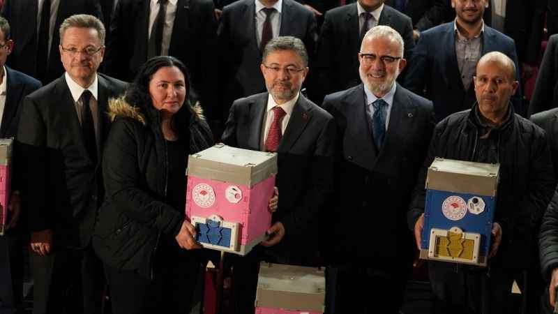 Bakan Yumaklı: “Bal üretiminde dünyanın bir numarasına oturacağız”