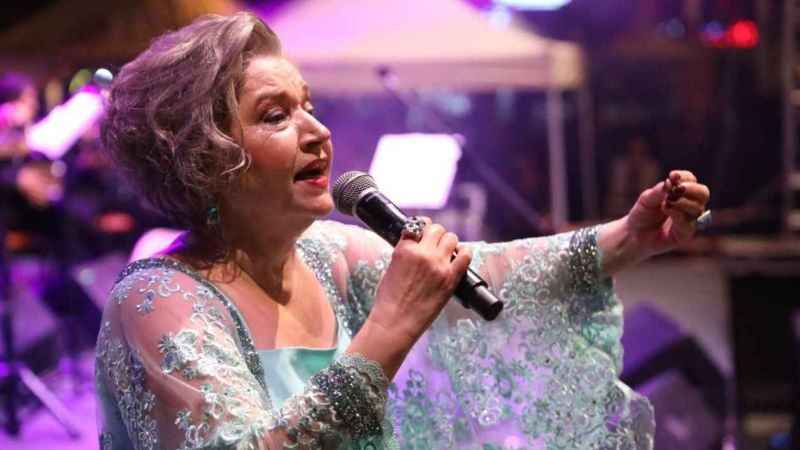 Ünlü sanatçı, Zeki Müren Büyük Ödülü'ne layık görüldü