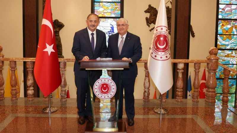 Bakan Güler ve Bakan Özhaseki bir araya geldi