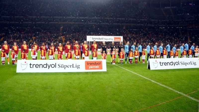 Galatasaray - Adana Demirspor maçını statta 45 bin 560 taraftar izledi