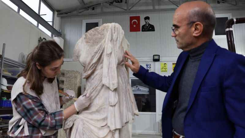 İlham Perisi heykeli sergilenmeye hazır