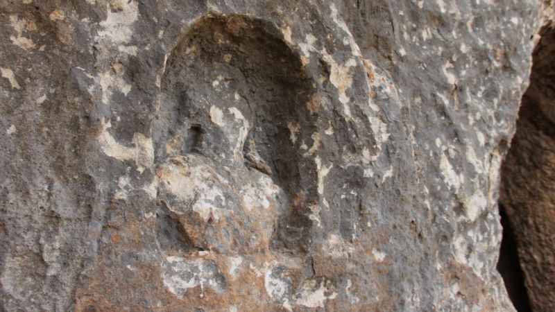 Perre Antik Kent’te ilginç mezar kabartmaları ortaya çıktı