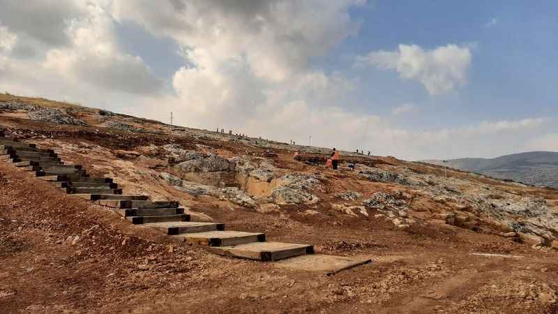 Perre Antik Kent’te ilginç mezar kabartmaları ortaya çıktı