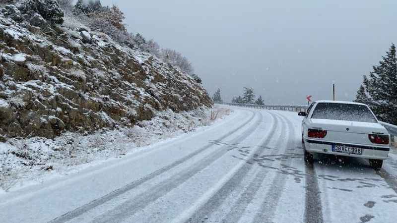 Adana’nın yüksek kesimlerine kar yağdı