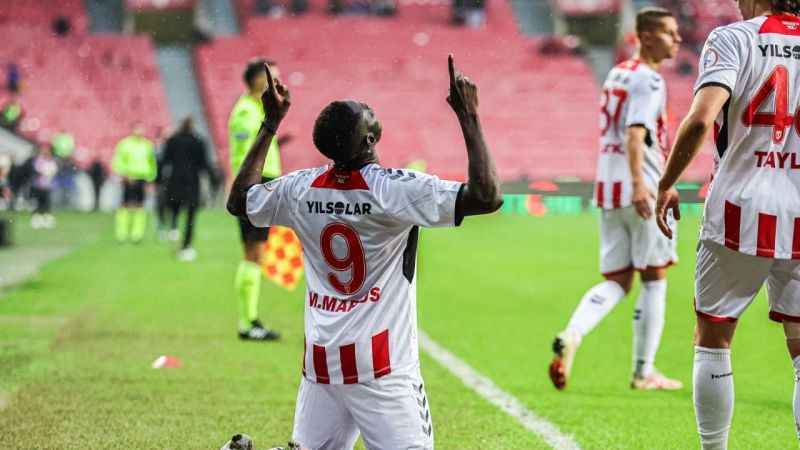 Samsunspor: 4 - Kasımpaşa: 2 (Maç sonucu)