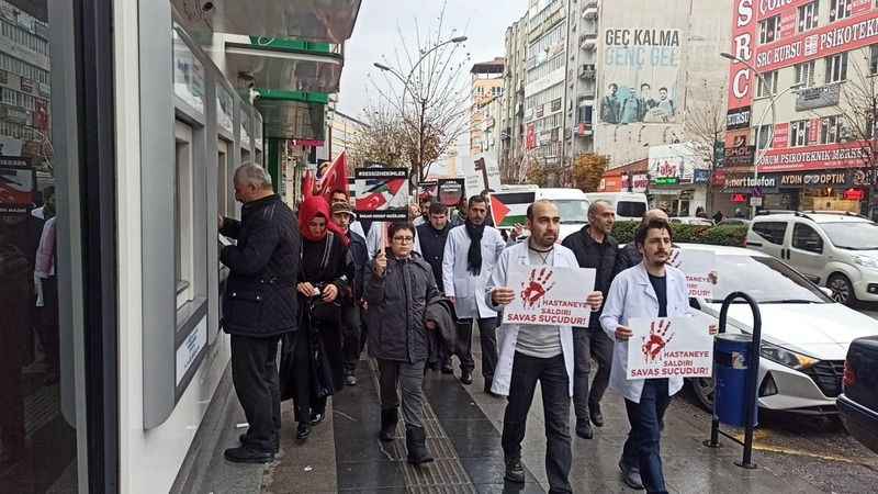 Sağlık çalışanlarından Filistin için “sessiz yürüyüş”