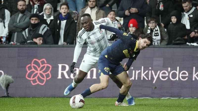 Fenerbahçe deplasmanda yenilmezlik serisini 7 maça çıkardı