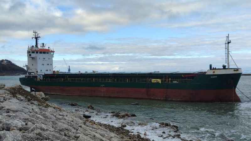 Kastamonu'da karaya oturan geminin çekilmesi için çalışma başlatıldı