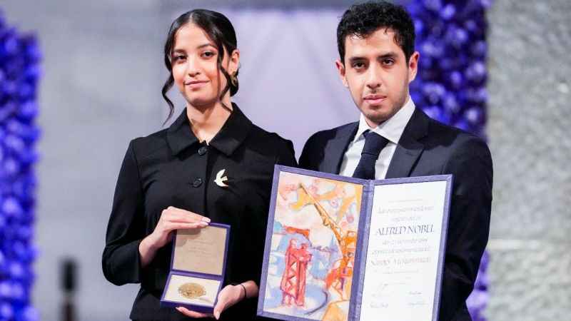 Nobel Barış Ödülü'nü, kendisi cezaevinde olduğu için çocukları aldı