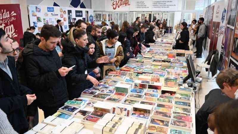Biga Kitap Festivali, İlber Ortaylı söyleşisi ile başladı