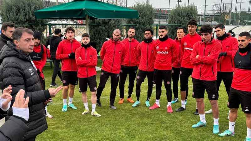 Shota Arveladze, Karagümrük'te ilk antrenmanına çıktı