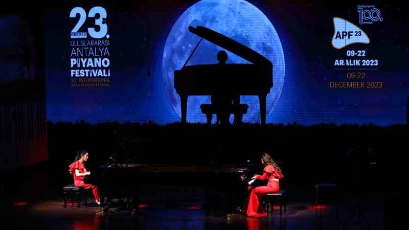  ‘Piyanonun kraliçeleri’ Antalyalı sanatseverleri büyüledi