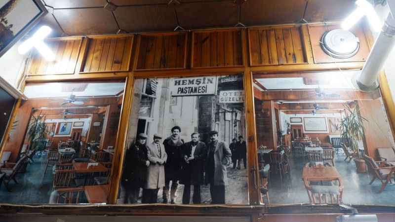 UNESCO'dan 'Hoşgörü Ödülü' alan pastane ilgi görüyor