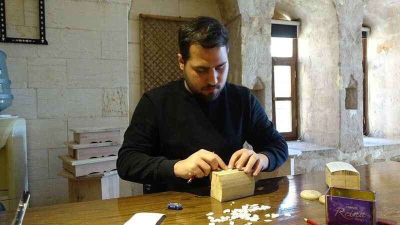 Mardinli usta, sedefçiliği tek başına ayakta tutmaya çalışıyor