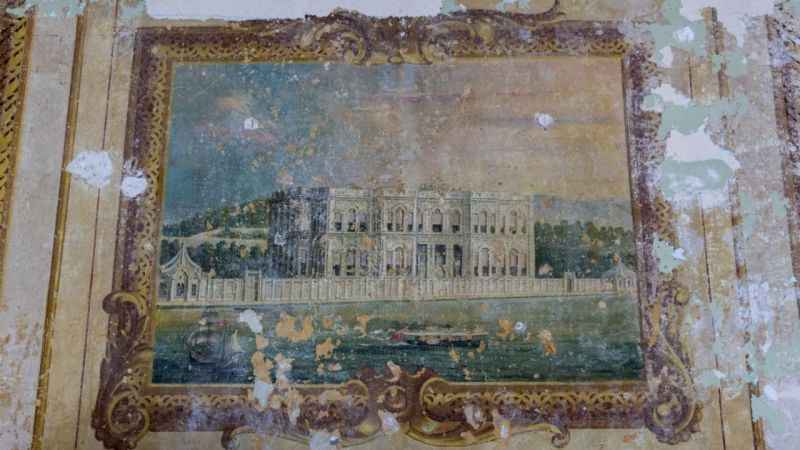 Yıldız Sarayı’nda 19. yüzyıla ait süsleme ve resimler ortaya çıkarıldı