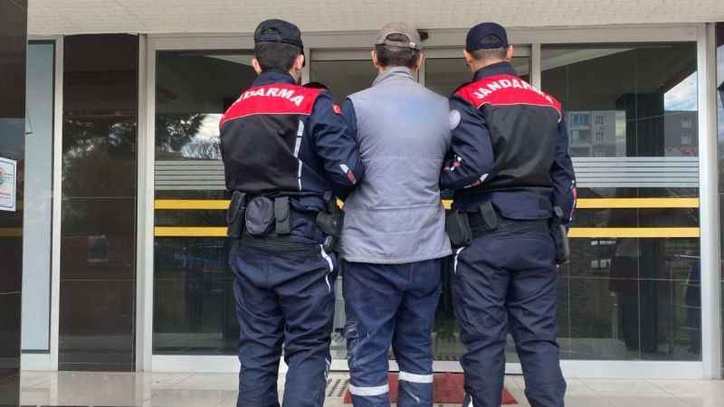 Jandarmadan aranan şahıslara operasyon: 23 kişi tutuklandı