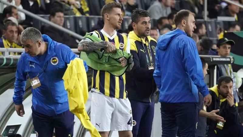 Serdar Aziz, 71 gün sonra formasını kavuştu