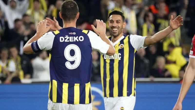 Edin Dzeko, 2 golle yıldızlaştı