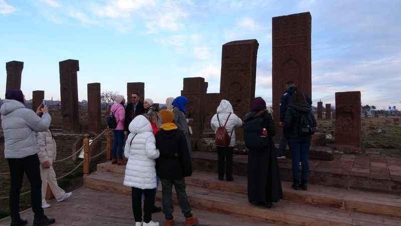 Bitlis'teki Selçuklu Mezarlığı'na ziyaretçi akını