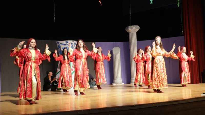 Kütahya'da “Vazomatik” tiyatro severlerle buluştu