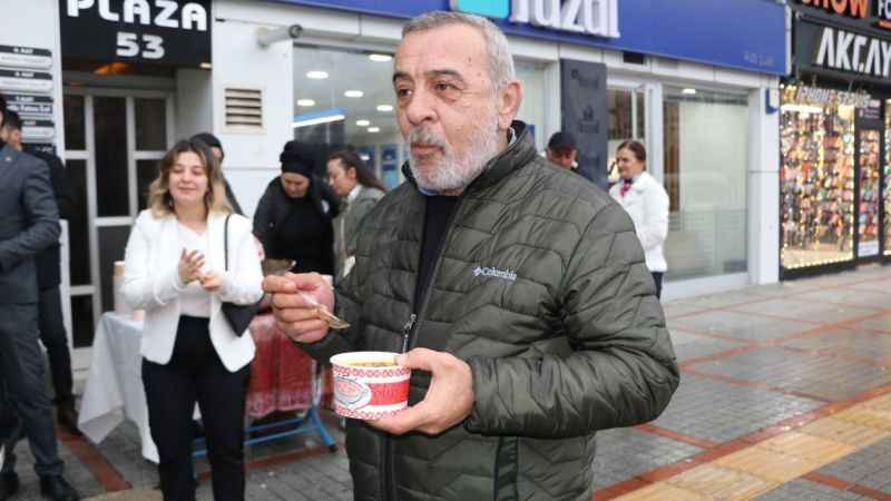 Rizeliler karalahana çorbasına sahip çıktı