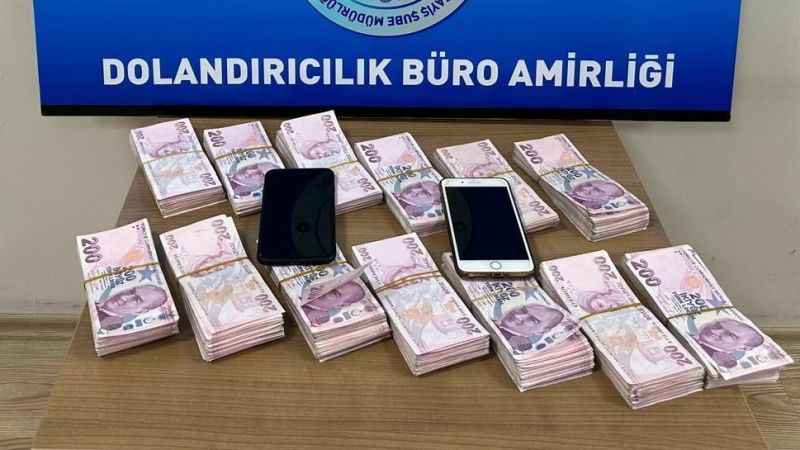 İkinci kez dolandırmaya çalışınca polise yakalandılar