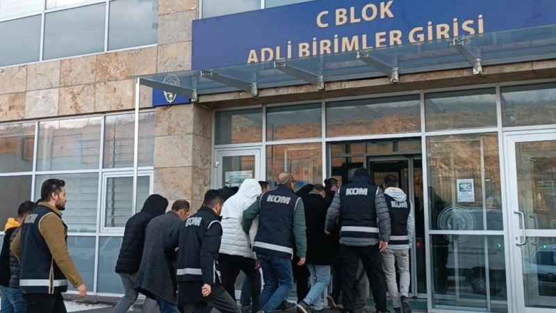 Kırşehir'de başkasının yerine sınava girmek isteyen 21 kişi yakalandı