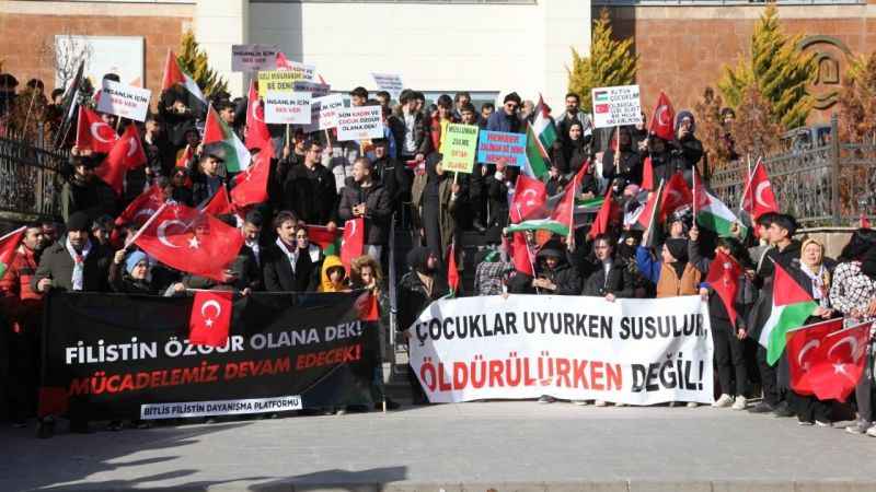 Filistin için Ahlat’ta yürüyüş yapıldı