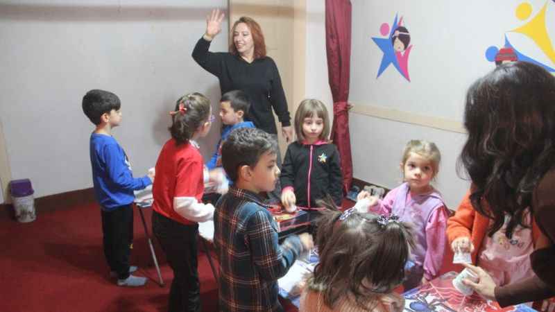  Drama eğitimi çocukların başarısını artırıyor-