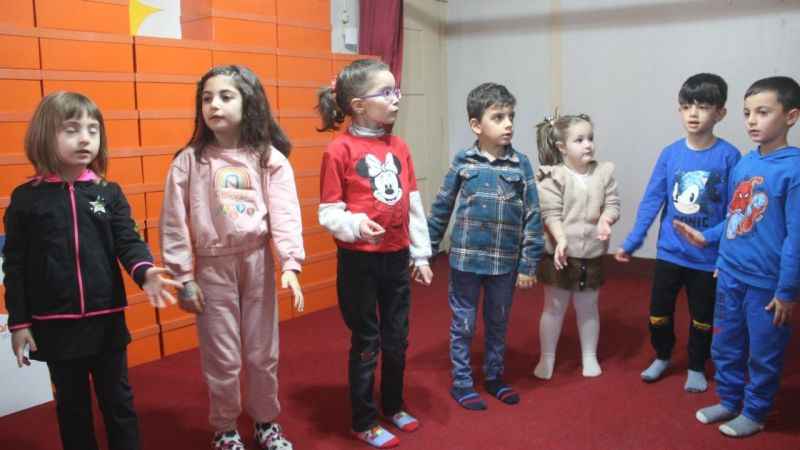  Drama eğitimi çocukların başarısını artırıyor-