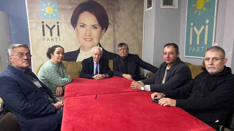 Manisa İYİ Parti'de istifa depremi