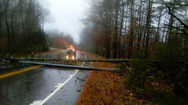 ABD’yi fırtına vurdu: 3 ölü, 600 bin kişi elektriksiz kaldı