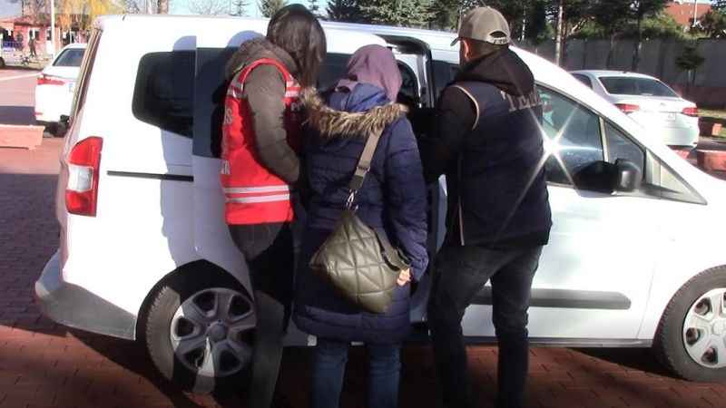 FETÖ/PDY'den 6 yıl 3 ay hapis cezası ile aranan ihraç kadın doktor yakalandı