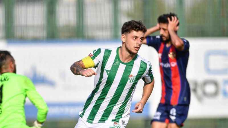 Bursasporlu futbolcu Çağatay Yılmaz kadro dışı kaldı