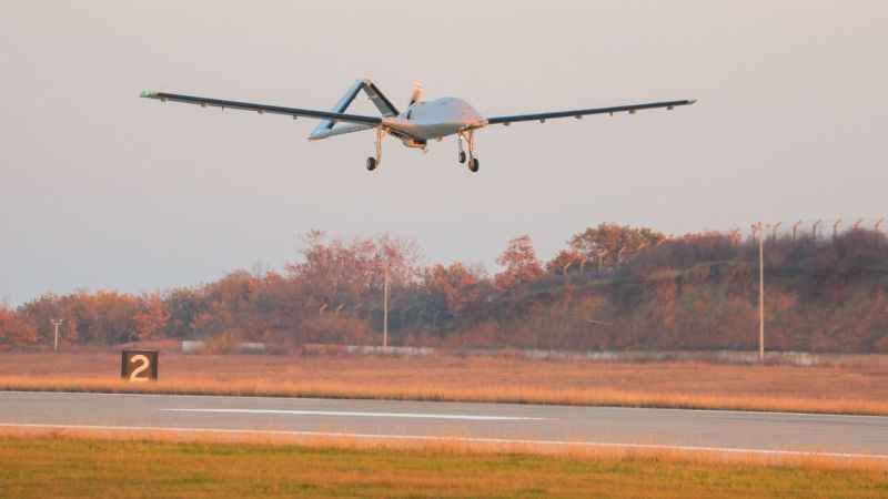 Bayraktar TB3 SİHA 32 saat havada kaldı: Uzun uçuş testini başarıyla tamamladı