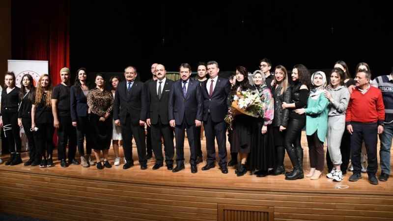 Tiyatro oyunuyla uyuşturucuyla mücadele