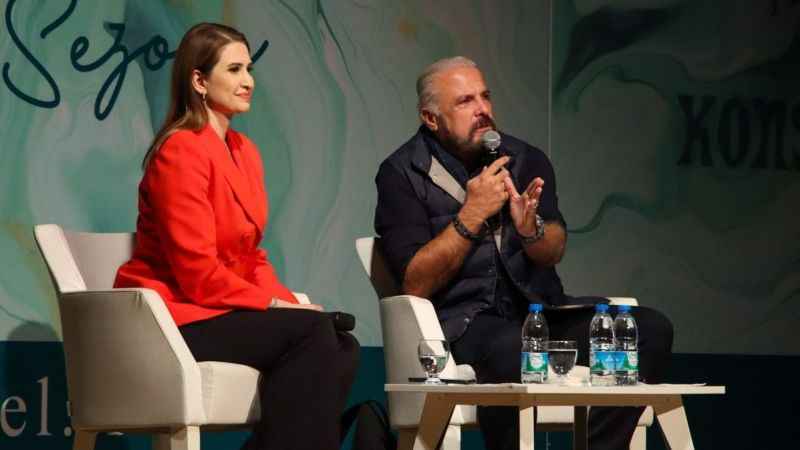 Yalova'da Mete Yarar söyleşisi ilgiyle izlendi 