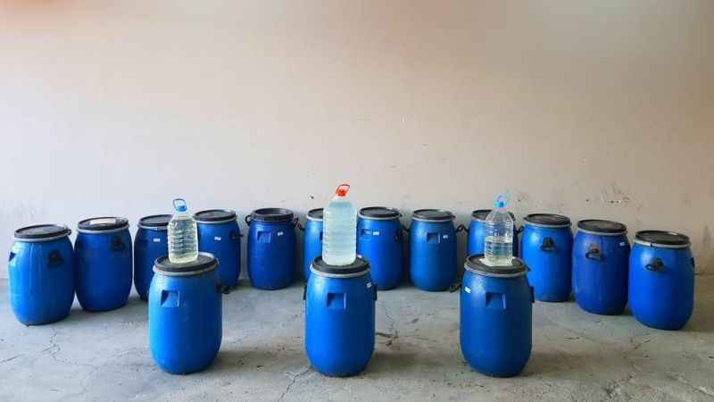 Çorum polisin serada 876 litre sahte içki ele geçirildi