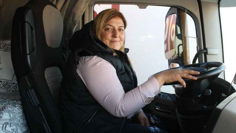 Edirne'nin ilk ve tek kadın tır şoförü