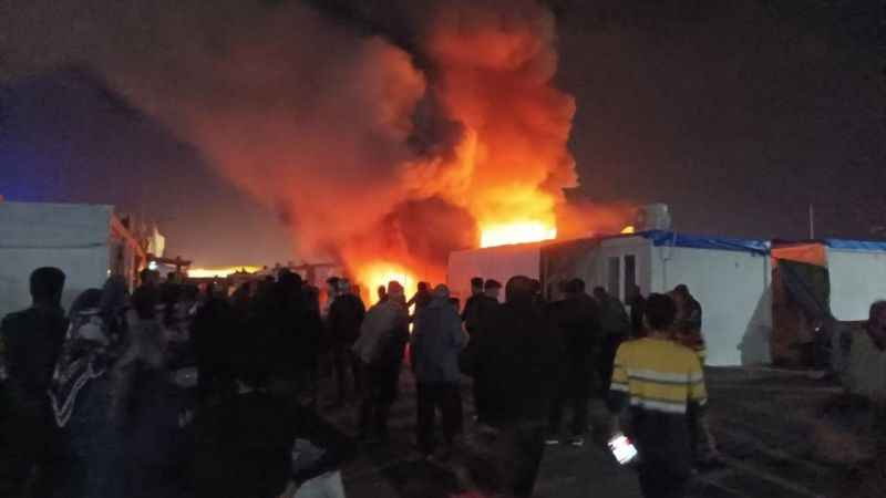 Depremzede ailenin konteynerinde yangın çıktı