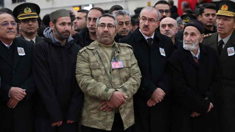 Şehit babasından duygulandıran sözler: "Mevla verirken sevindirdi, alırken sevindirdi"