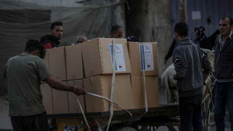 Gazze'de dağıtılan gıdalar yeterli değil