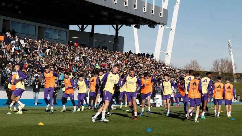 Arda Güler, taraftara açık antrenmana katıldı