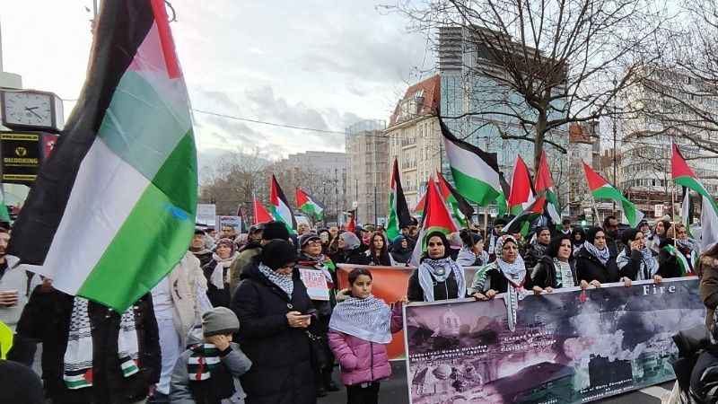 Almanya'nın birçok şehrinde Filistin'e destek mitingi