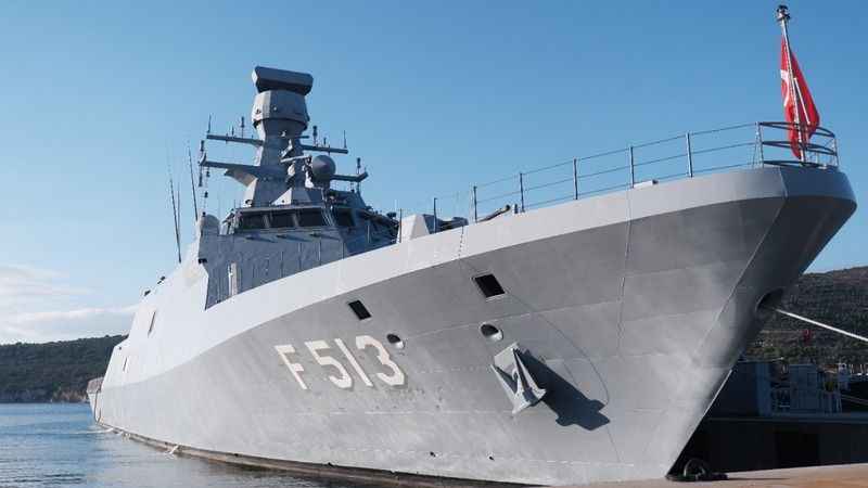 TCG Burgazada, İzmir Foça Limanı'nda