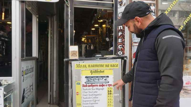 Fiyat listeleri kafe ve lokantaların girişine konuldu